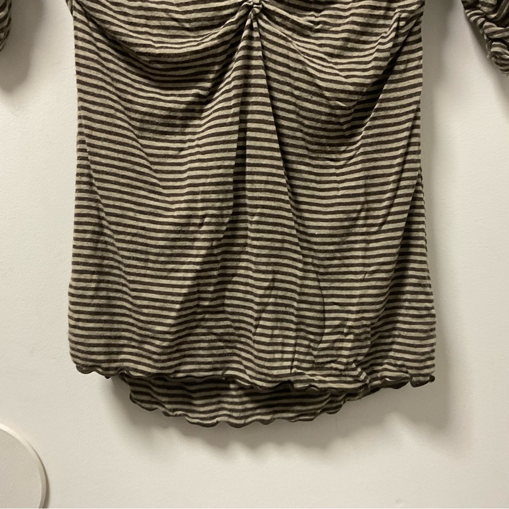 Max Studio Pleated Striped Brown & Tan Rayon Spandex Blend Short Sleeve Top! - Picture 5 of 9
